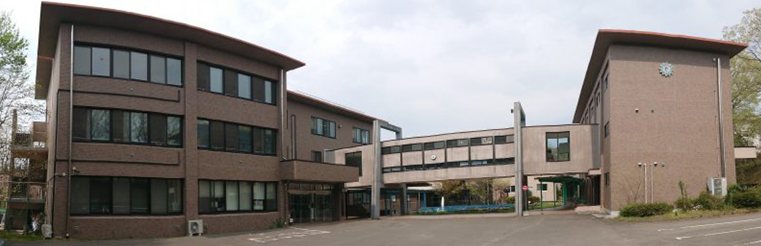 校舎外観